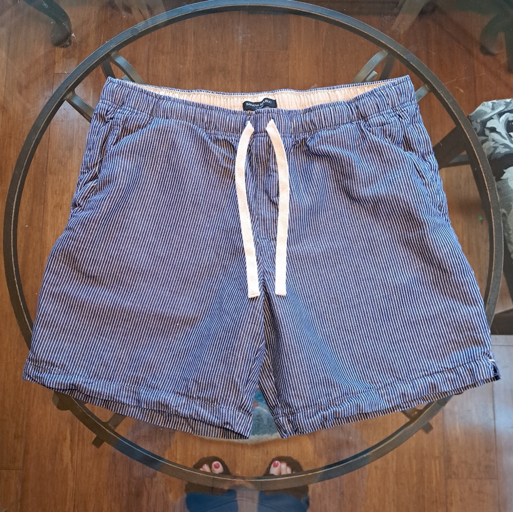 BANANA REPUBLIC XL Mens Blue Striped Athletic Shorts